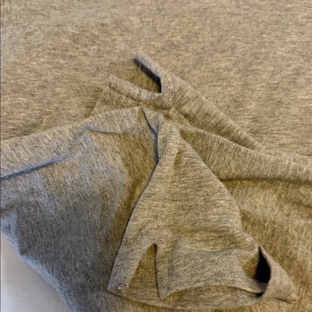 Brooks brother M tshirt - Picture 4 of 6